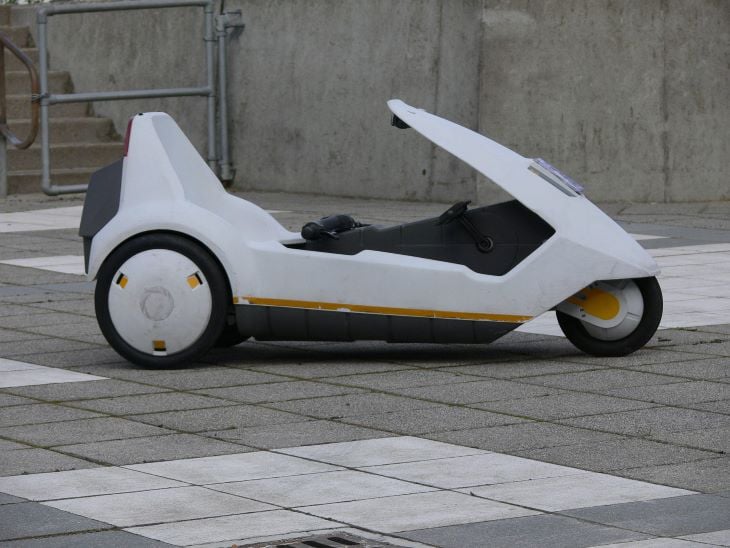 CAR DESIGNERS BOX CLEVER It looks like a space-age Sinclair C5. But this  prototype motor is being hailed as the transport of Stock Photo - Alamy